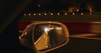 4K夜晚行车道路交通后视镜交通视频的预览图